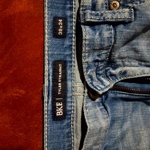 Buckle BKE Tyler straight jeans 38x34